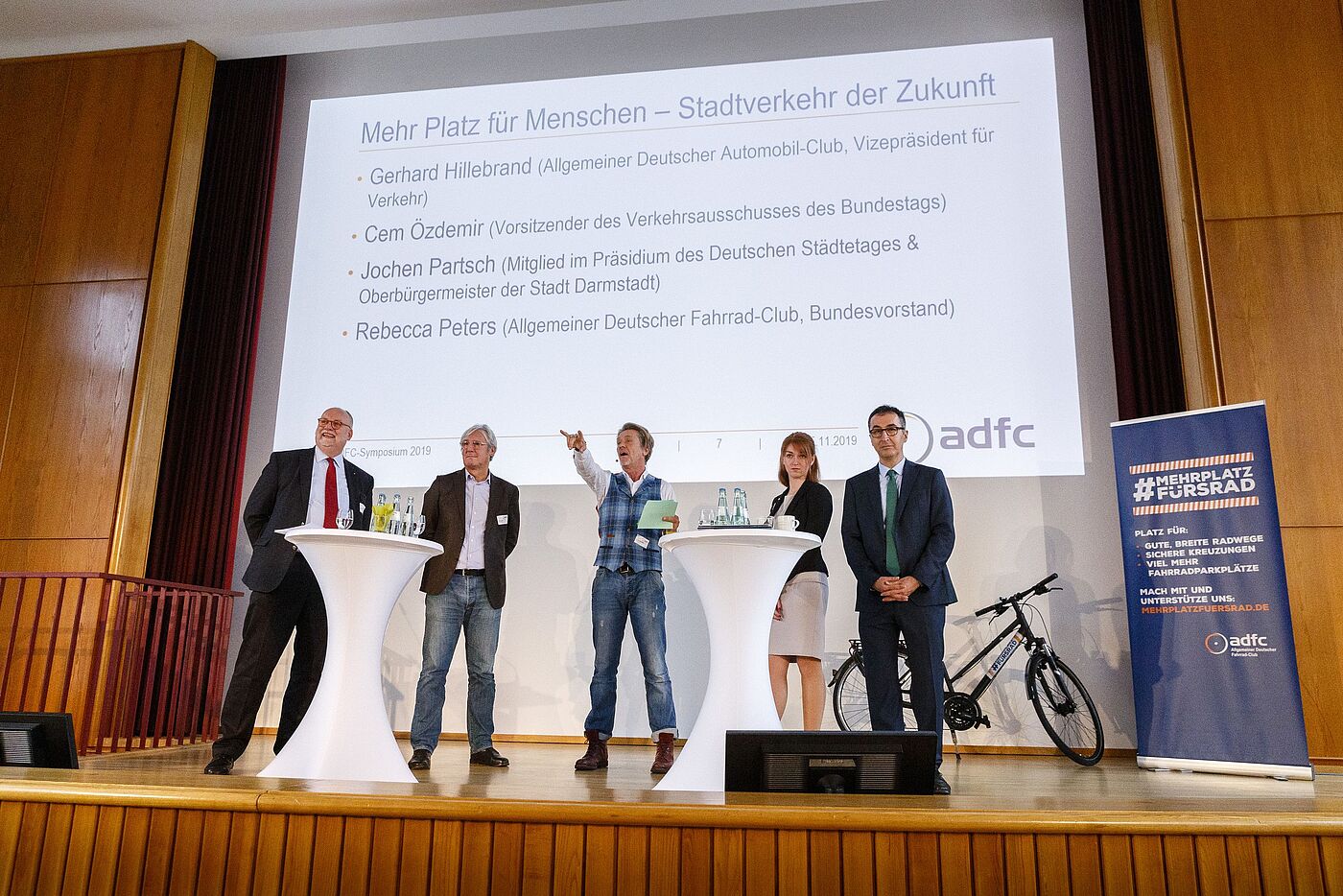 Podiumsdiskussion "Mehr Platz für Menschen - Stadtverkehr der Zukunft"